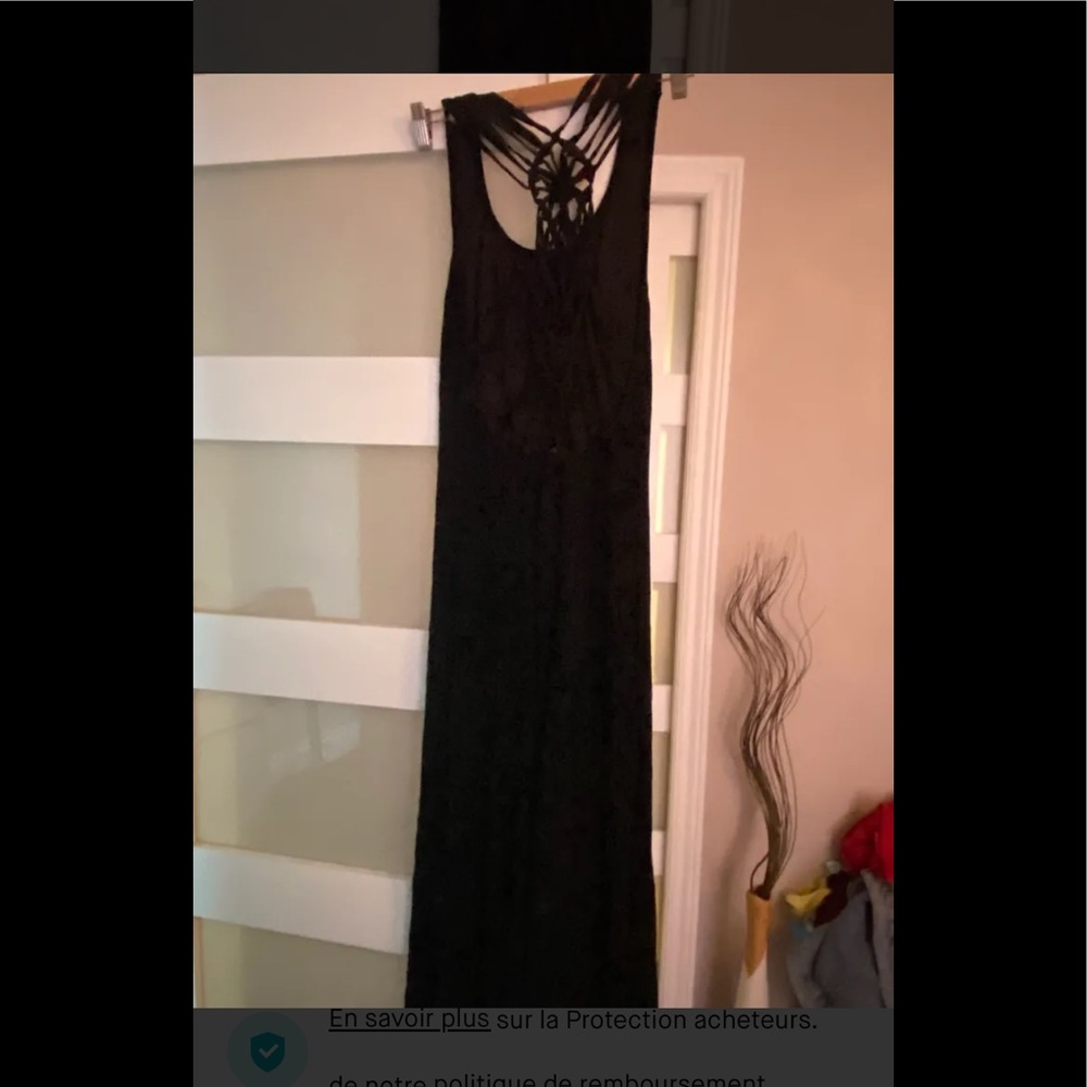 Guess dress with open back